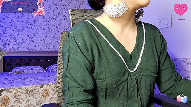 snow white123 online show from 07/06/26, 09:39