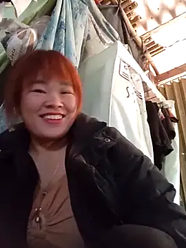 Snapshot of sukabae00 chatting on 12/20/25, 02:07 sukabae00 online show from 12/20/25, 02:07