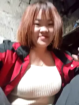 Snapshot of sukabae00 chatting on 02/11/26, 01:21 sukabae00 online show from 02/11/26, 01:21