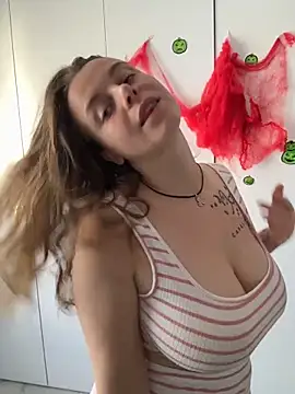 TenderLaGlamor online show from 10/30/25, 01:12