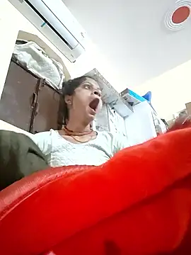 Snapshot of Sonam_dhakad chatting on 11/15/25, 11:32 Sonam dhakad online show from 11/15/25, 11:32