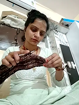 Snapshot of Sonam_dhakad chatting on 11/21/25, 01:21 Sonam dhakad online show from 11/21/25, 01:21