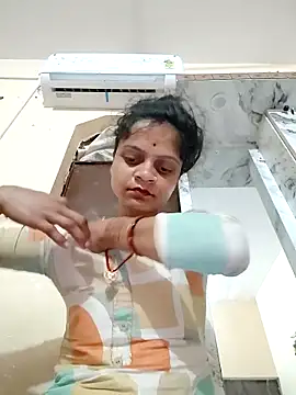 Snapshot of Sonam_dhakad chatting on 02/19/26, 01:12 Sonam dhakad online show from 02/19/26, 01:12