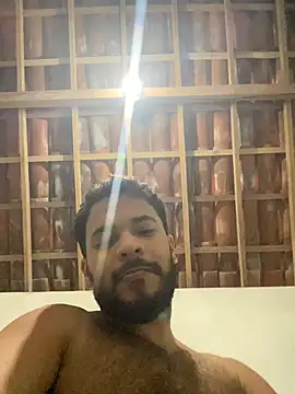 Snapshot of spiderfindom chatting on 05/27/26, 07:33 spiderfindom online show from 05/27/26, 07:33