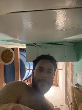 Snapshot of spiderfindom chatting on 06/18/26, 07:29 spiderfindom online show from 06/18/26, 07:29