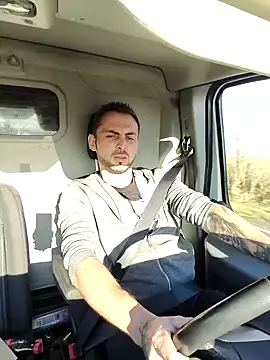 Snapshot of papichulo0099 chatting on 11/07/25, 07:08 papichulo0099 online show from 11/07/25, 07:08