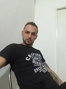 Snapshot of papichulo0099 chatting on 07/13/26, 02:47 papichulo0099 online show from 07/13/26, 02:47
