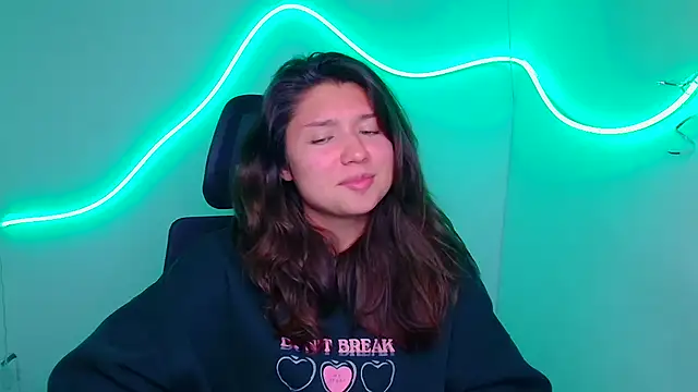 Snapshot of Sandra_Curly chatting on 09/19/25, 09:15 Sandra Curly online show from 09/19/25, 09:15