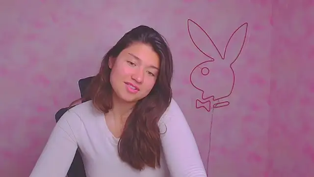 Snapshot of Sandra_Curly chatting on 10/06/25, 09:23 Sandra Curly online show from 10/06/25, 09:23