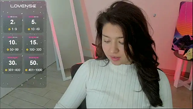 Snapshot of Sandra_Curly chatting on 10/28/25, 01:42 Sandra Curly online show from 10/28/25, 01:42