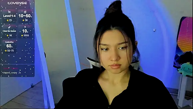 Snapshot of Sandra_Curly chatting on 11/23/25, 11:26 Sandra Curly online show from 11/23/25, 11:26