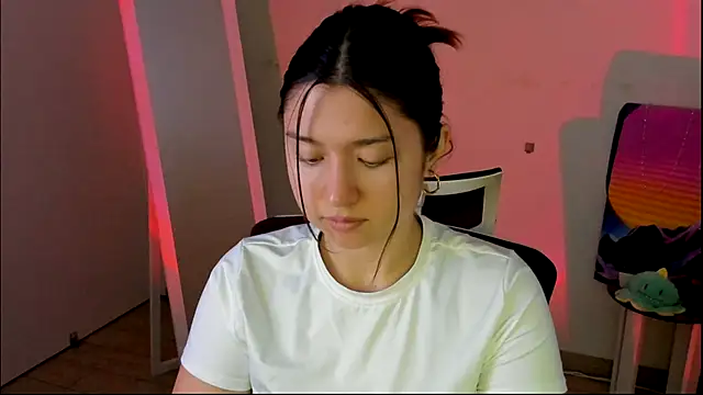 Snapshot of Sandra_Curly chatting on 12/16/25, 10:26 Sandra Curly online show from 12/16/25, 10:26