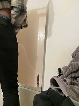 Snapshot of daddysterling chatting on 02/28/26, 05:41 daddysterling online show from 02/28/26, 05:41