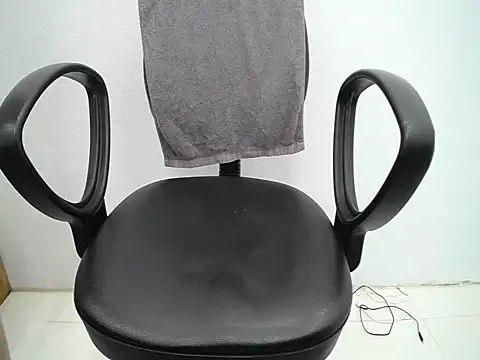  Lady- online show from 12/15/25, 07:56