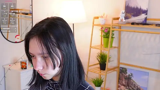 SuzanneHowse online show from 01/14/26, 04:07