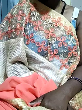 Snapshot of p0a8 chatting on 10/24/25, 04:47 p0a8 online show from 10/24/25, 04:47