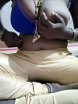 Snapshot of p0a8 chatting on 11/18/25, 09:19 p0a8 online show from 11/18/25, 09:19