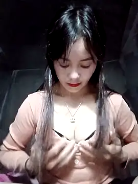 TinTim02 online show from 11/17/25, 02:01