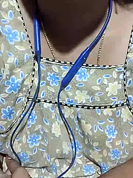 Snapshot of telugu-juliet chatting on 10/26/25, 07:09 telugu-juliet online show from 10/26/25, 07:09