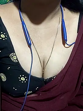 Snapshot of telugu-juliet chatting on 10/27/25, 05:39 telugu-juliet online show from 10/27/25, 05:39