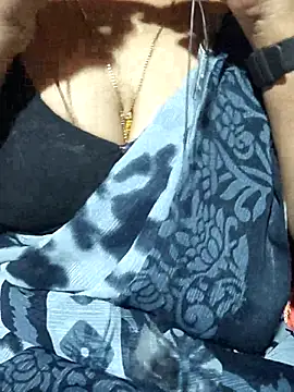 Snapshot of telugu-juliet chatting on 12/13/25, 07:53 telugu-juliet online show from 12/13/25, 07:53