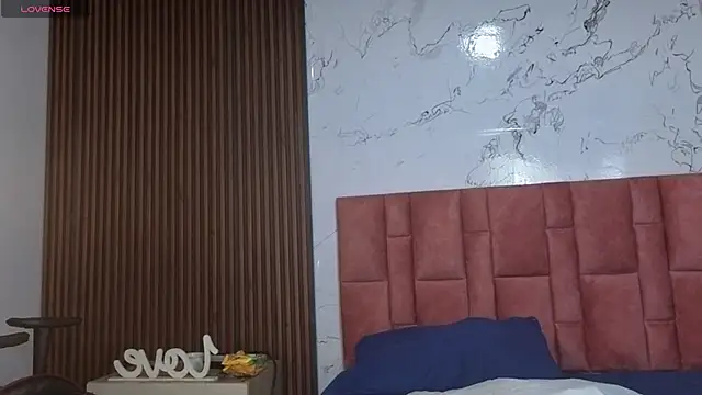 Snapshot of anna_beneet chatting on 11/05/25, 02:50 anna beneet online show from 11/05/25, 02:50