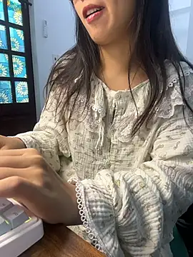 bunny b4nny online show from 11/28/25, 06:16