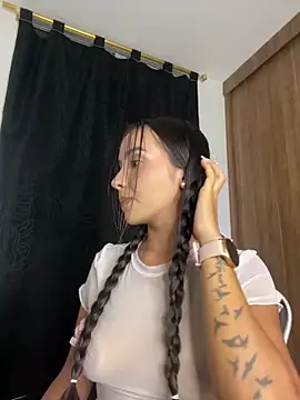 Snapshot of Scarlett05 chatting on 11/29/25, 01:08 Scarlett05 online show from 11/29/25, 01:08