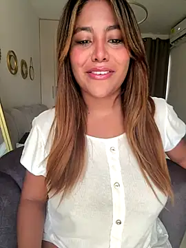 MegannHills online show from 09/26/25, 02:54