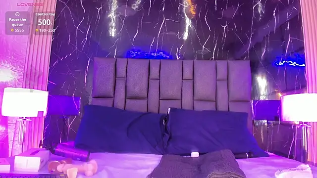 BustyGlow online show from 03/19/26, 09:46