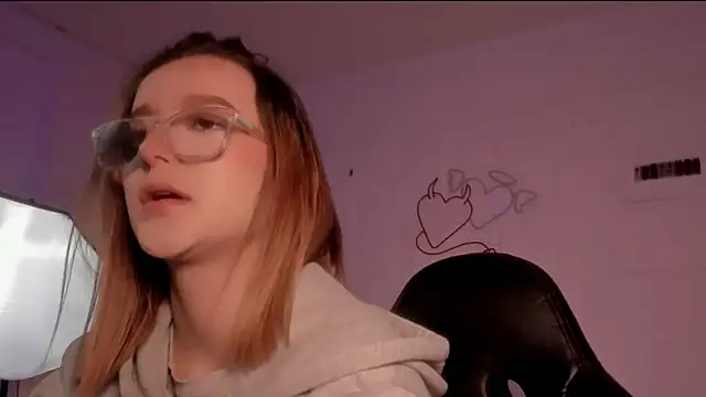 kristal joi dl online show from 09/23/25, 12:08