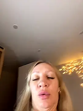 Bellissa  online show from 10/11/25, 02:48