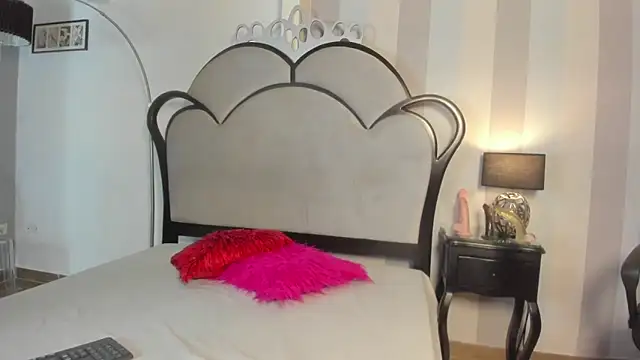 MiaAmore  online show from 04/09/26, 05:51