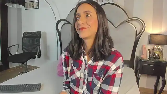 MiaAmore  online show from 04/10/26, 06:12