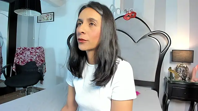 MiaAmore  online show from 07/08/26, 06:01