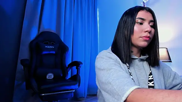 emy williams online show from 10/30/25, 07:03