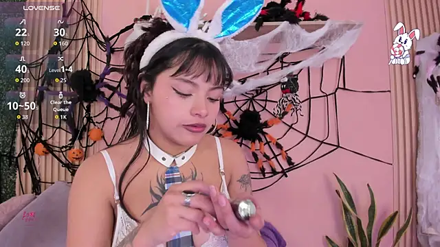 Mia zafir online show from 10/30/25, 03:30