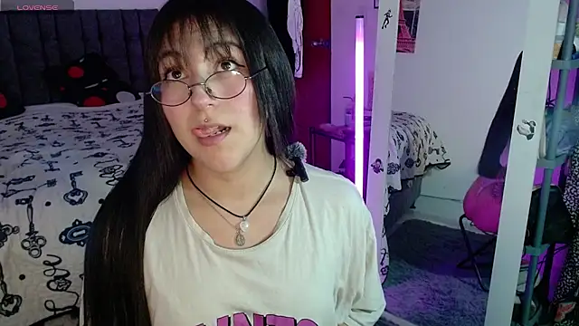 lilitth777 online show from 02/05/26, 12:04