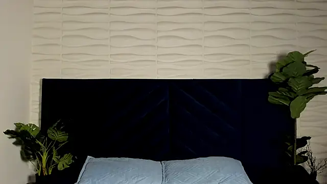 Snapshot of AustinJones_ chatting on 10/29/25, 01:57 AustinJones online show from 10/29/25, 01:57