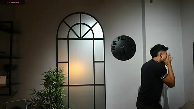 Snapshot of AustinJones_ chatting on 11/03/25, 06:42 AustinJones online show from 11/03/25, 06:42