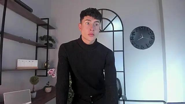 Snapshot of AustinJones_ chatting on 12/20/25, 07:32 AustinJones online show from 12/20/25, 07:32