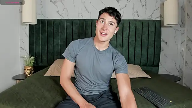 Snapshot of AustinJones_ chatting on 01/14/26, 09:20 AustinJones online show from 01/14/26, 09:20