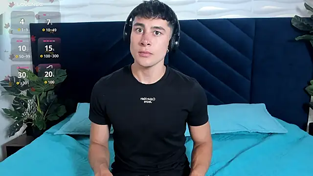 Snapshot of AustinJones_ chatting on 02/06/26, 07:50 AustinJones online show from 02/06/26, 07:50