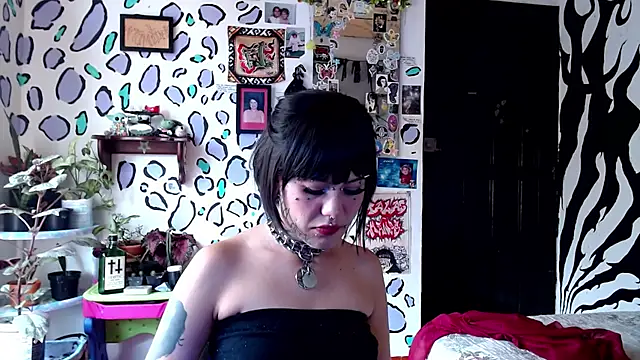 MistressMariam  online show from 09/26/25, 04:00