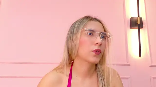 MaddieTease online show from 11/26/25, 01:01