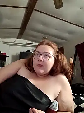 XEmoxkittyx online show from 02/15/26, 05:26