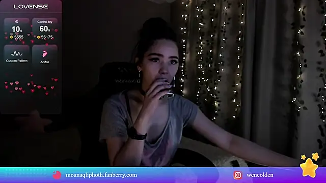 Snapshot of MoanaQliphoth chatting on 12/05/25, 12:08 MoanaQliphoth online show from 12/05/25, 12:08