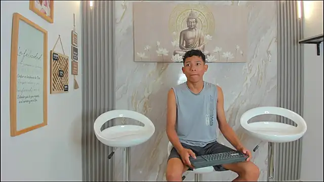 BEAUTY BOYS1 online show from 01/06/26, 07:23