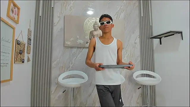 BEAUTY BOYS1 online show from 01/15/26, 07:24