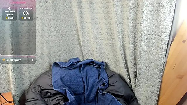 MiaLores online show from 11/11/25, 08:14